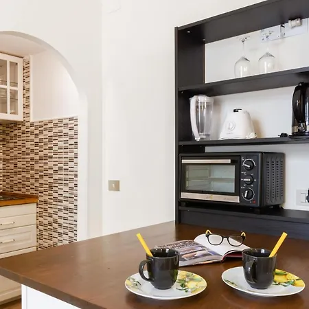 Guesthost - Pergola Modern And Cozy Appartement Florence